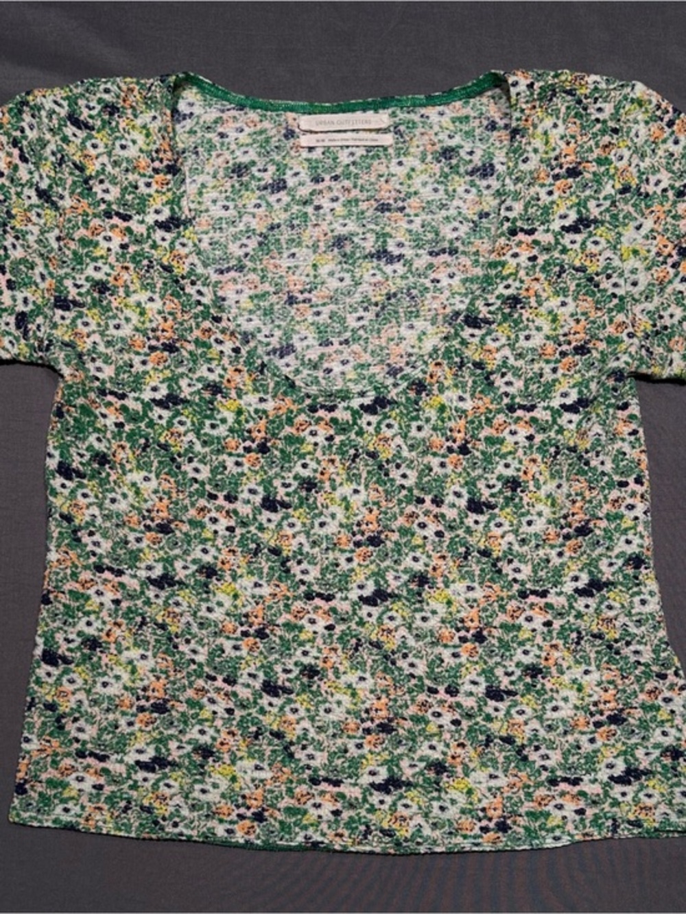 Urban Outfitters Green Ditsy Floral Scoop Neck Short Sleeve Tee